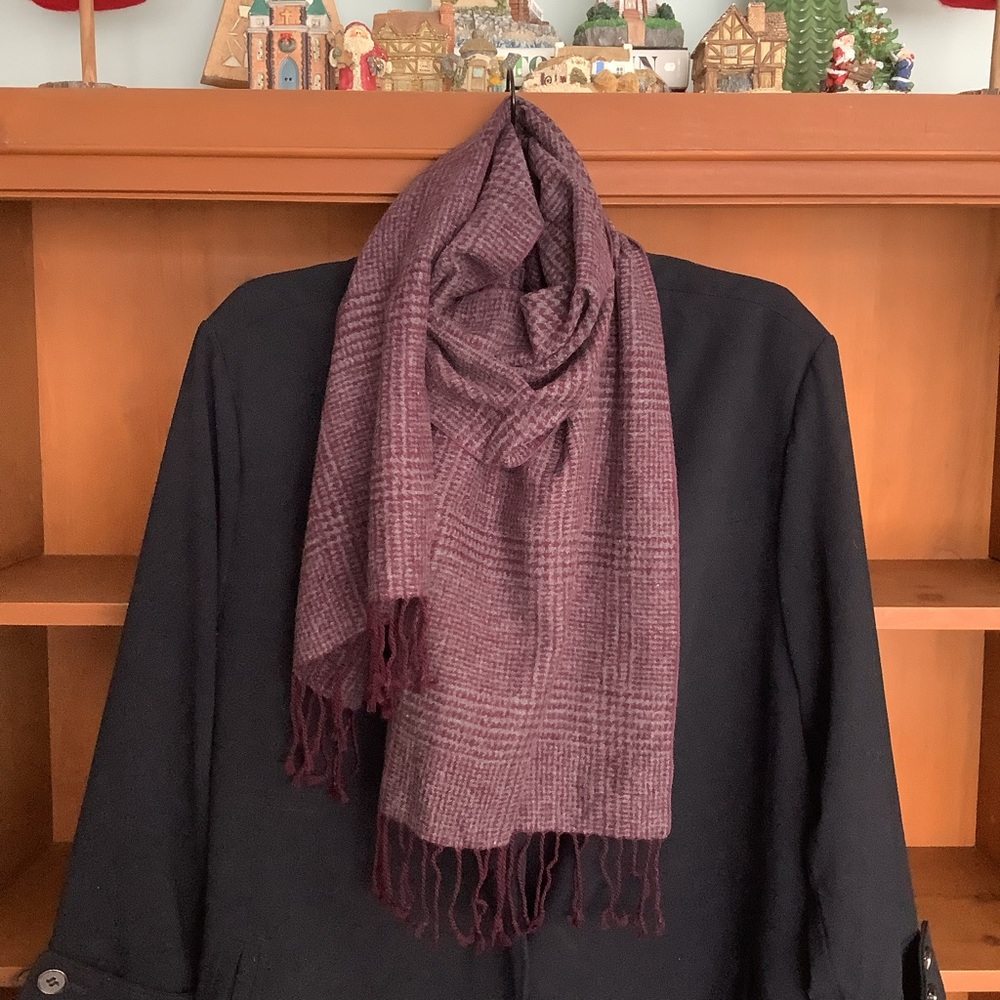Club Room 100% Silk Grey & Plum Fringe Scarf – Lightweight & Classic - Picture 8 of 11